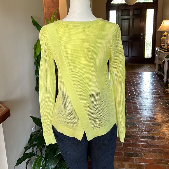 CAbi Split Back Mesh Knit Sleeve Crew Neck Lemon/Lime Sweater szS - Picture 9 of 14